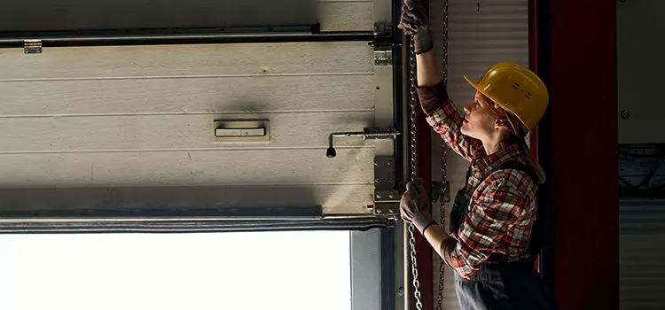 Addressing Common Garage Door Stoppage Issues in North Fort Myers, FL